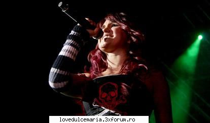 *^*^*^*Dulce in concerte*^*^*^* - scz de poza de mai sus :D - ~*~DUlCe MaRiA-album foto~*~