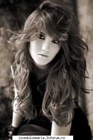 asta e super tare....o ador:x:x:x :nebun: cele mai frumoase poze dulce maria